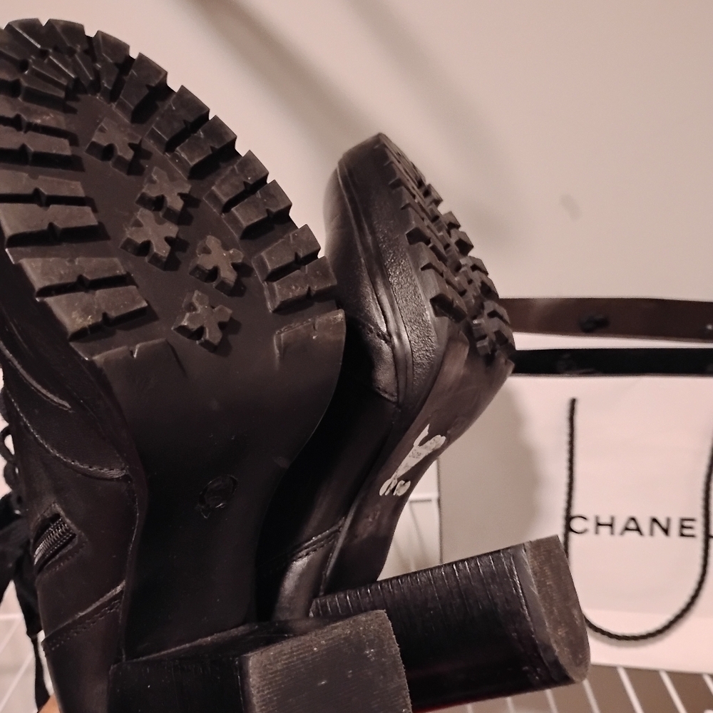 Steve Madden Booties - Picture 2 of 10